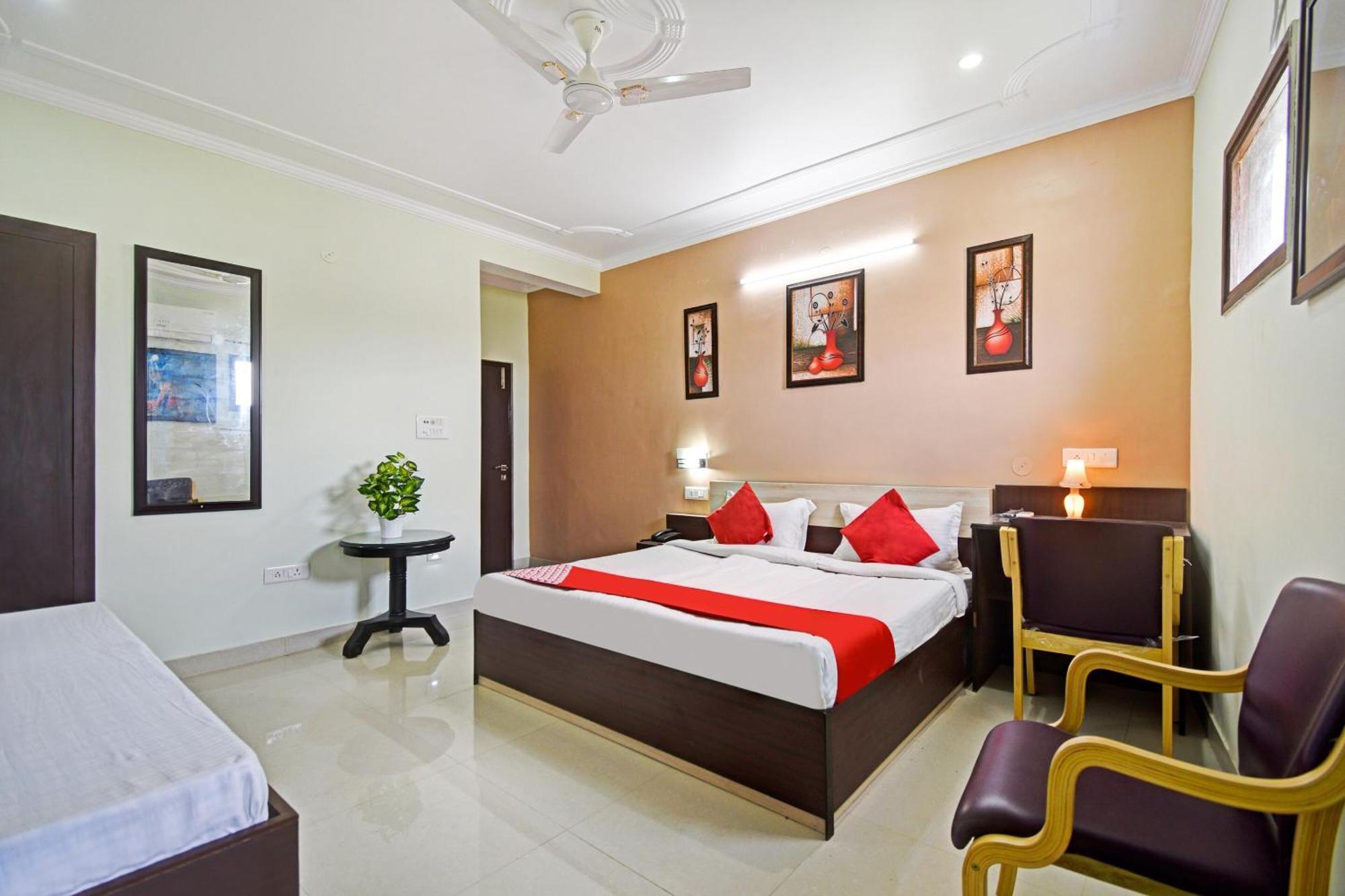 Hotel O 75407 Hotel Jaipur Home Stay Hawa Sadak Exterior photo